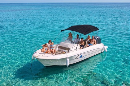 Hyra båt Motorbåt Pacific Craft Q670 Atlas (10p./200hp) Ca'n Pastilla