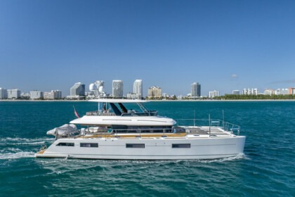Rental Motor yacht Lagoon Lagoon Power 63 Miami Beach