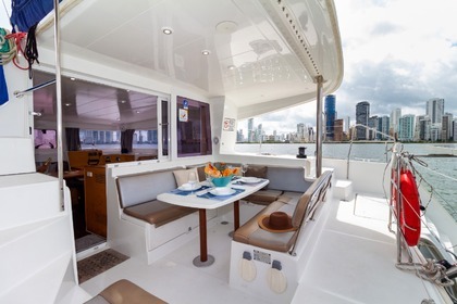 Fantastico Catamaran Lagoon 400