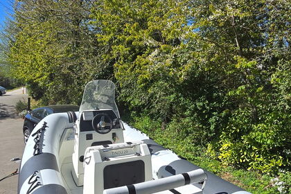 Location Semi-rigide Pro Marine Manta 550 Vannes