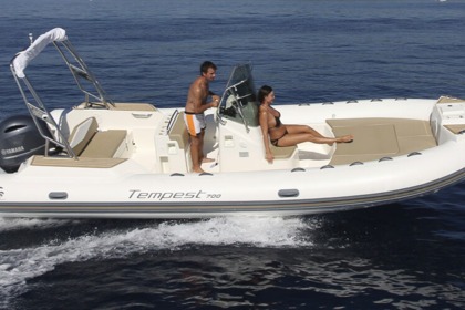Location Semi-rigide Capelli Capelli Tempest 700 Porto-Vecchio