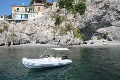 Чартер лодки без лицензии  OP MARINE 19 Салерно
