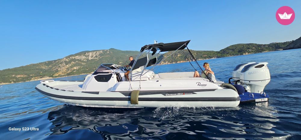 Semi-rigide Ranieri Cayman 38 Executive 700cv 5