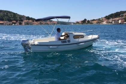 Miete Motorboot Adria 500 Općina Tisno