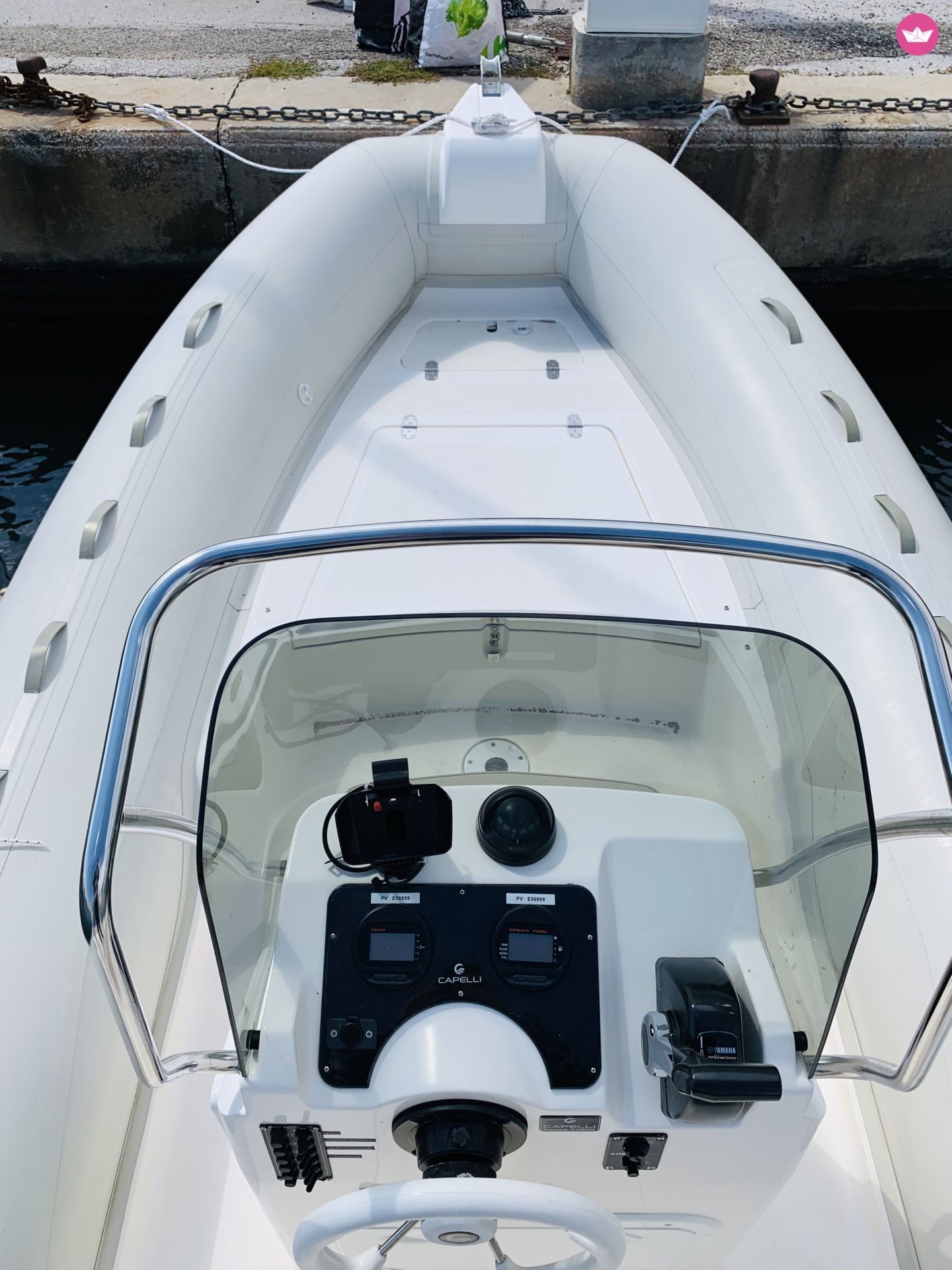 Semi-rigide Capelli Tempest 626 de particuliers et professionnels