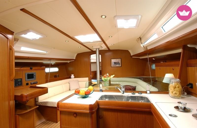 Jeanneau Sun Odyssey 42I in Athens for hire