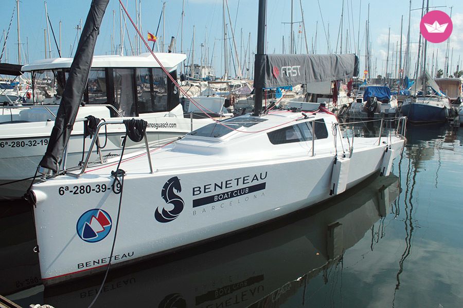 Charter sailboat in Barcelona  