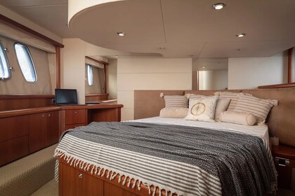 SUNSEEEKER PREDATOR 52