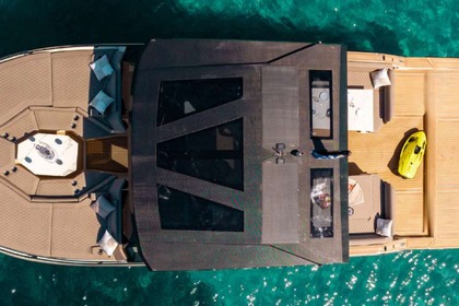 Hire Motorboat Tesoro T41 Power Cat Athens