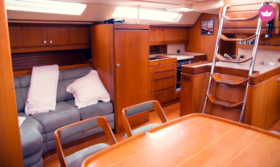 Sailboat Centurión 61  