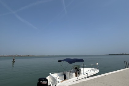 Noleggio Barca a motore Saver 690 Open Venezia