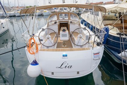 Hire Sailboat BAVARIA 34 CRUISER Pirovac
