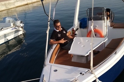 Bateaux moteur 115 CV 4 temps