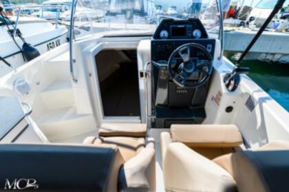 Quicksilver Activ 755 SunDeck with 300 HP