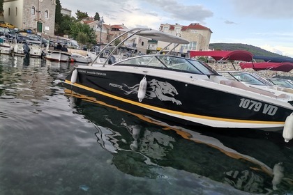 Rental Motorboat FOUR WINNS 262 Tribunj