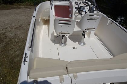 Location Bateau à moteur Jeanneau Cap Camarat 555 Saint-Gilles-Croix-de-Vie