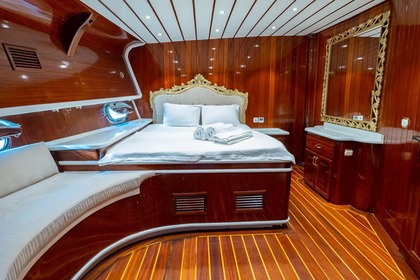 Elegant 42 meter gulet with 7 cabins
