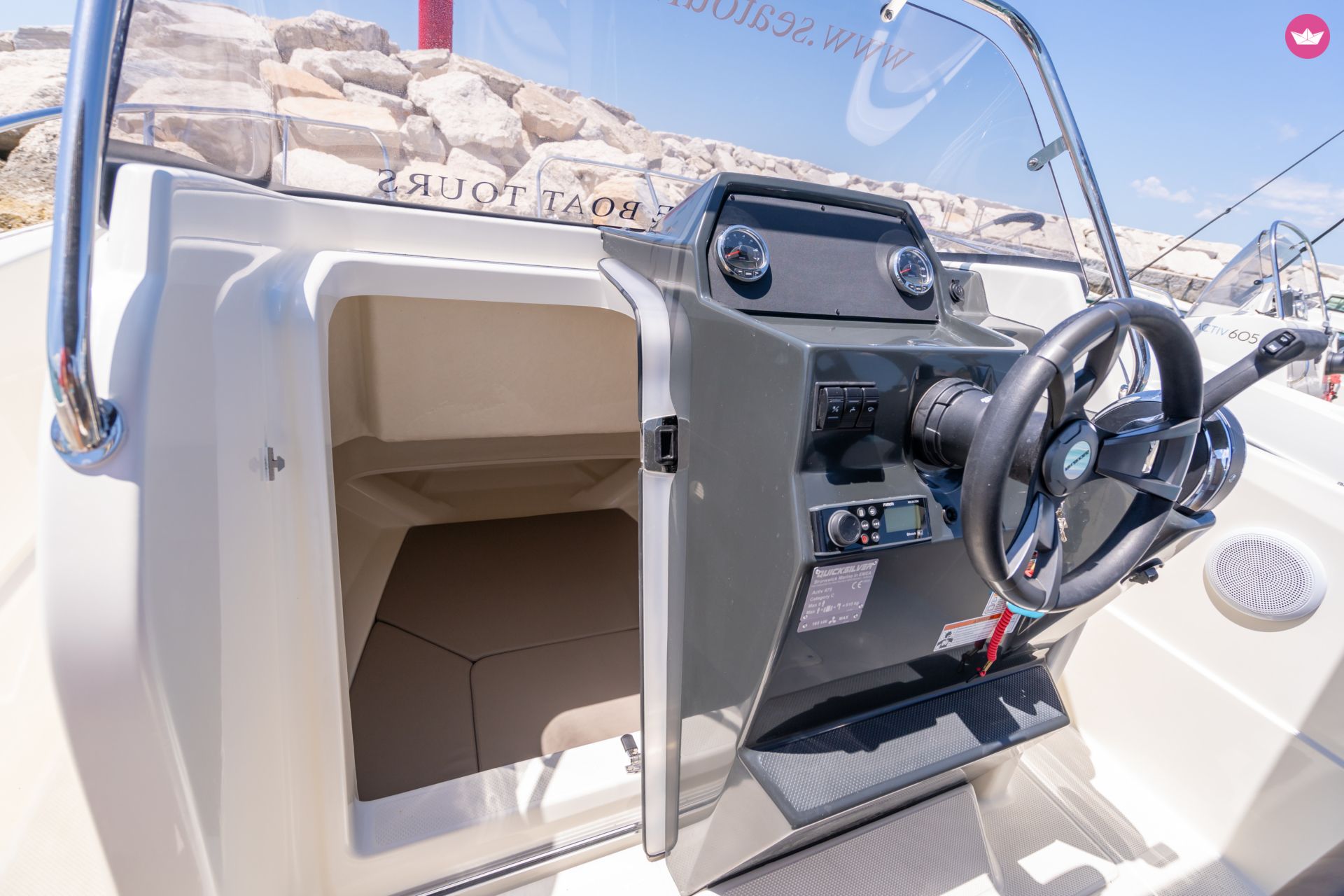Bateau à moteur Quicksilver Activ 675 Open 150cv 8