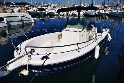 Location Bateau à moteur KELT white shark 205 Marseille