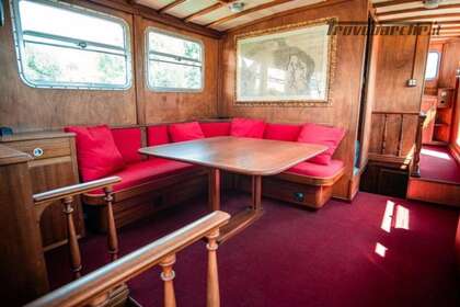 DOLCE VITA PANORAMIC CLASSIC YACHT