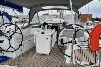 Hire Sailboat Beneteau Oceanis 40 Arzon