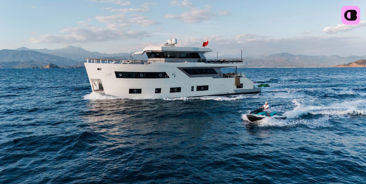 Yacht à moteur Trawler