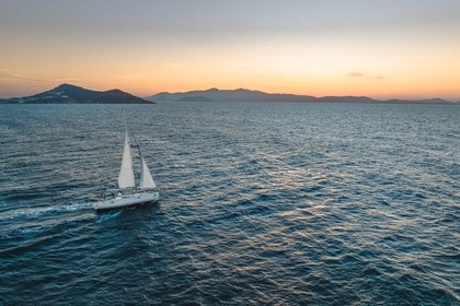 Action Sailing tours