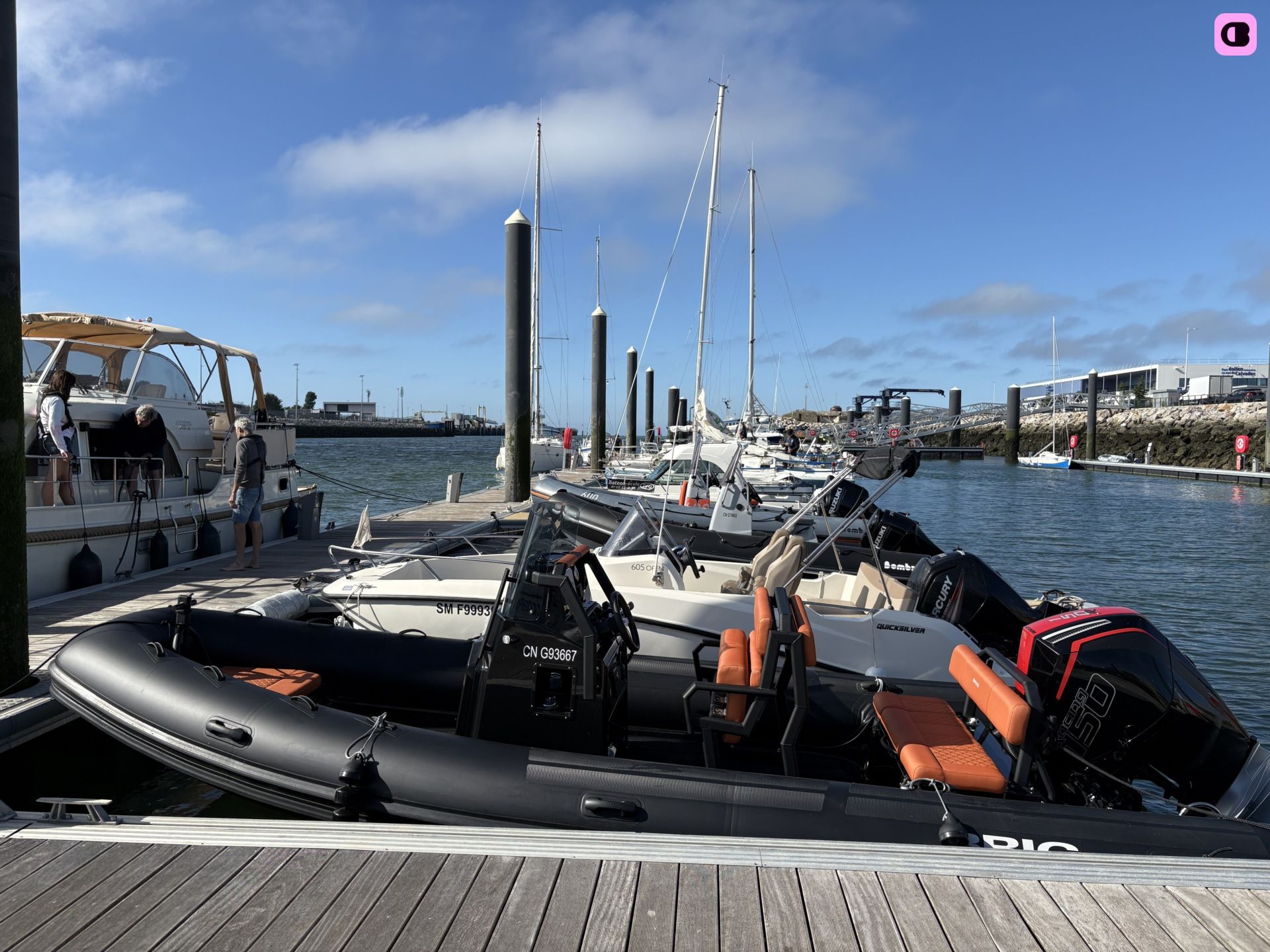 Bateau à moteur Brig Navigator 22 V6 150cv 3