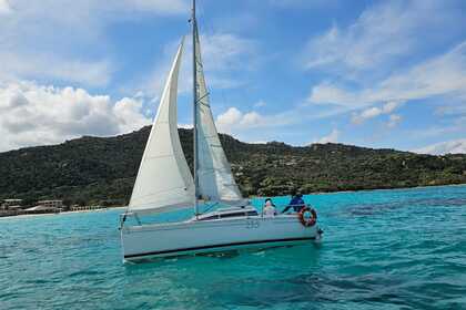 Noleggio Barca a vela Beneteau First 235 Porto Rotondo