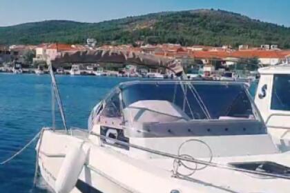 Atlantic Marine SunCruiser 690