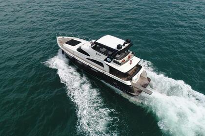 Hire Motor yacht Sunseeker Custom Split