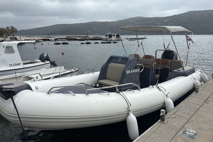 Verhuur Motorboot Zodiac 7.5 Medline Trogir
