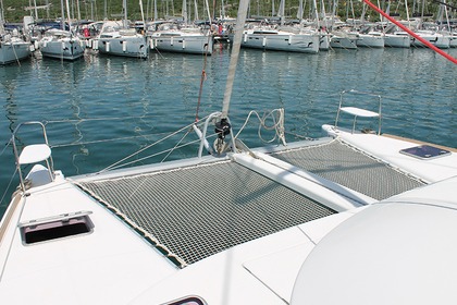 Lagoon 380 - 4 + 2 cab. - Xenia - 2013.