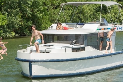 Charter Houseboat Premier Horizon 2 Leitrim