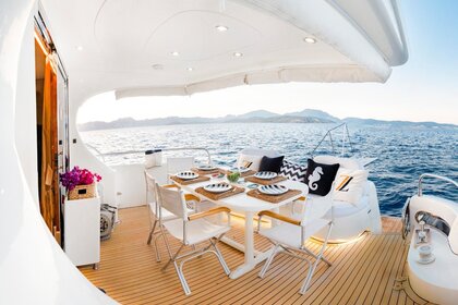 Comfortable Luxury Motoryacht in Bodrum