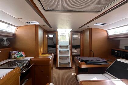 Verhuur Zeilboot Jeanneau Sun Odyssey 519 - 5 cab. Trogir