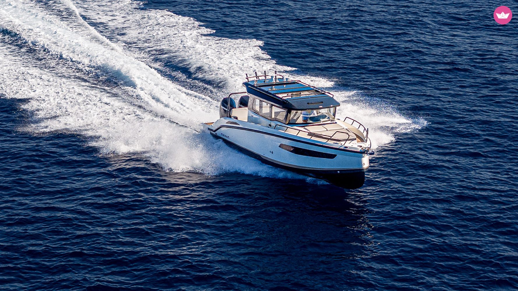 Bateau à moteur Navan C 30 450cv 4