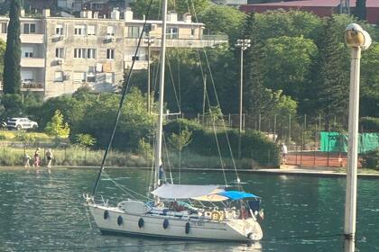 Noleggio Barca a vela Bavaria Bavaria 42 Marina di Montenero