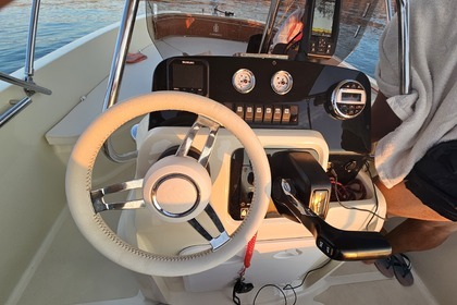Hire Motorboat Capoforte Invictus fx190 Xàbia