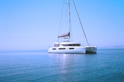 Hyra båt Katamaran Lagoon 50 Aten