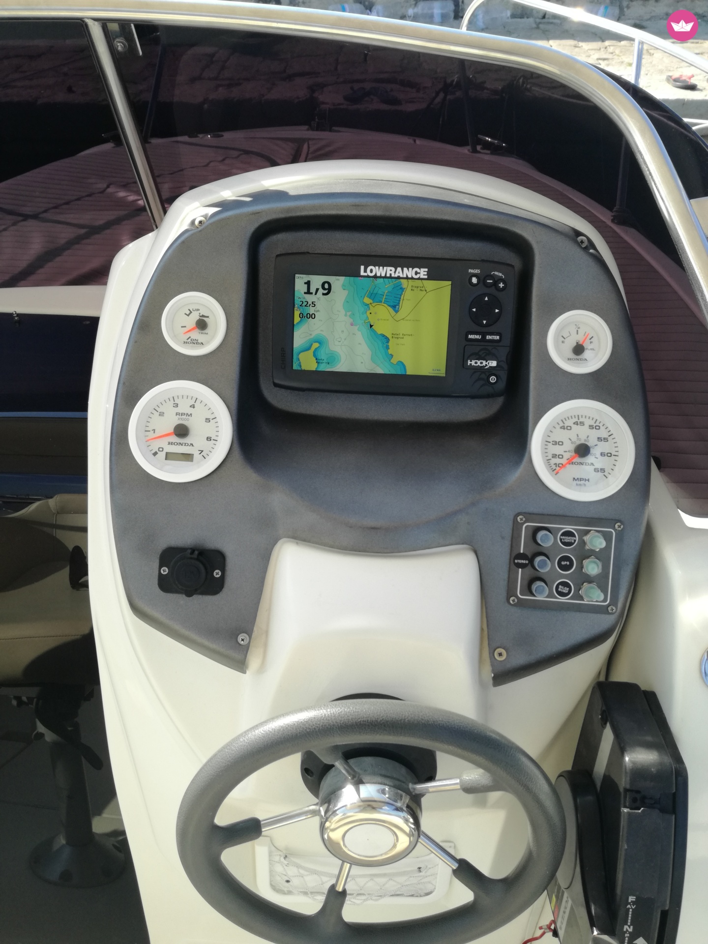Bateau à moteur Insidias Marine Hm 22 Fly 150cv 5