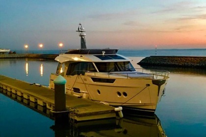 Hire Motorboat Greenline 48 Tróia Peninsula