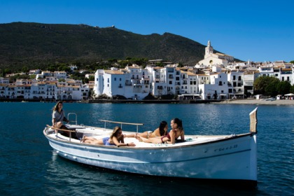 Feel the speed with this 38 motorboat