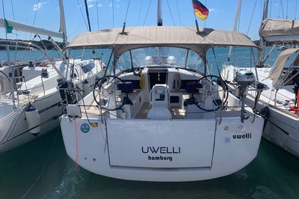 Rental Sailboat Jeanneau Sun Odyssey 440 Trogir