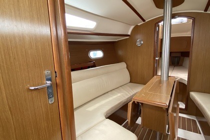 Sun Odyssey 32i in Combarro o Sanxenxo