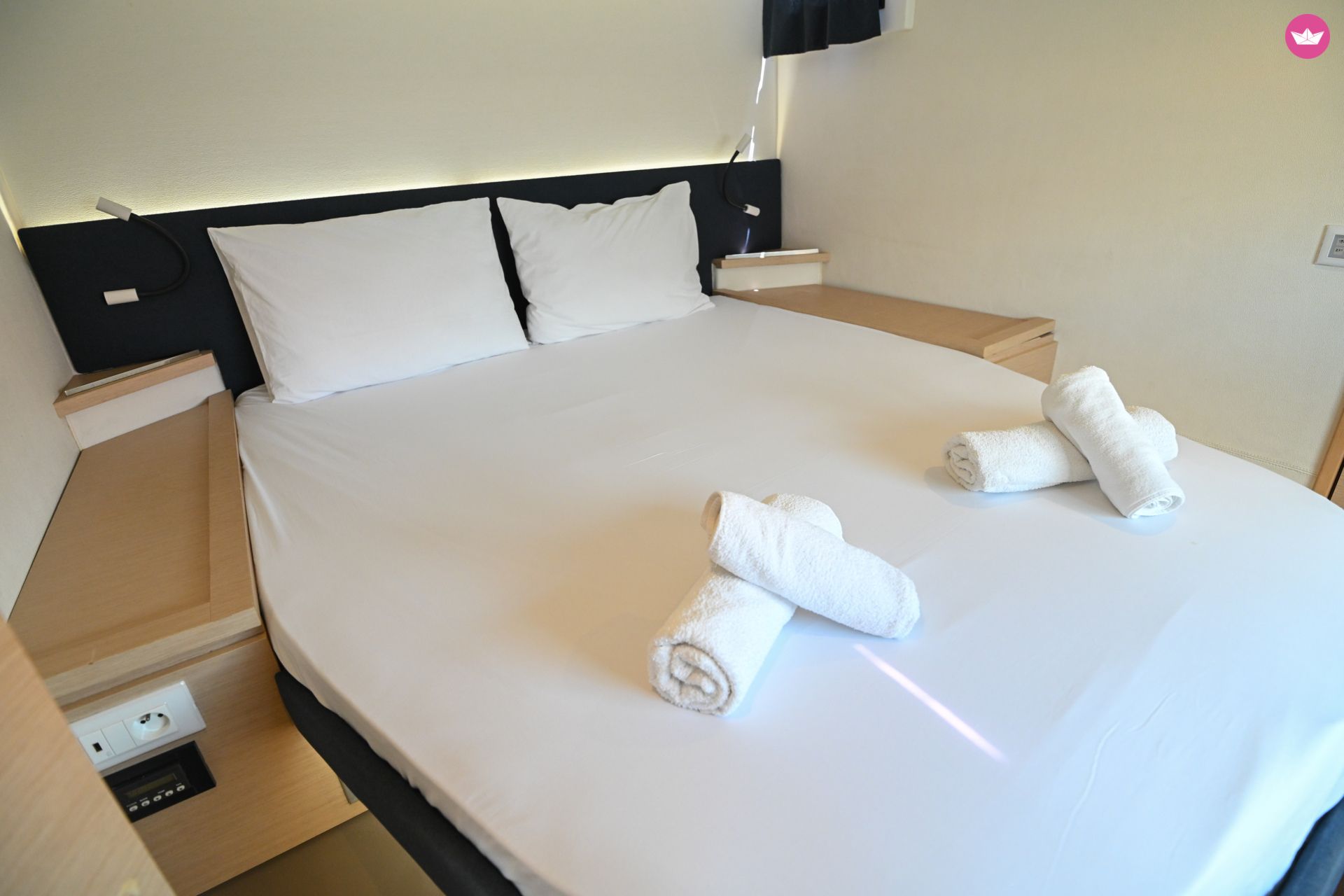Verhuur Fountaine Pajot Saba 50