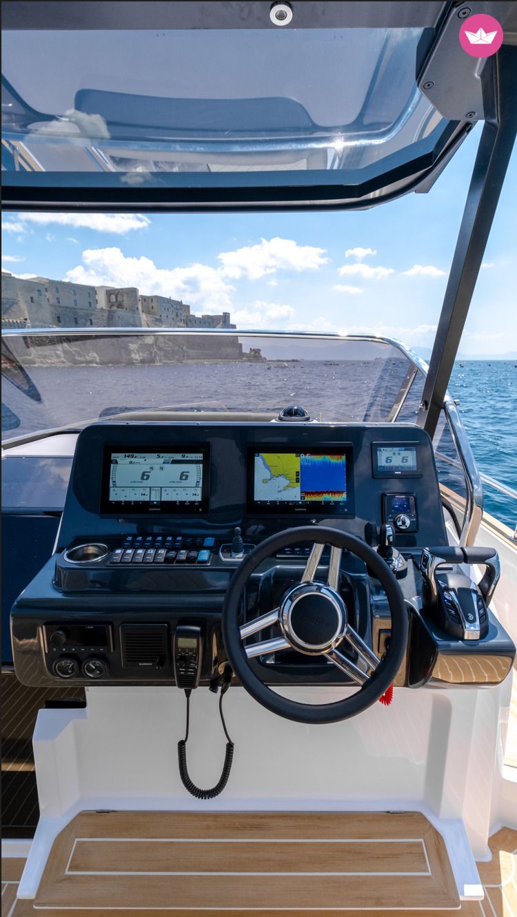 Bateau à moteur Salpa Avantgarde 11.1 700cv 4