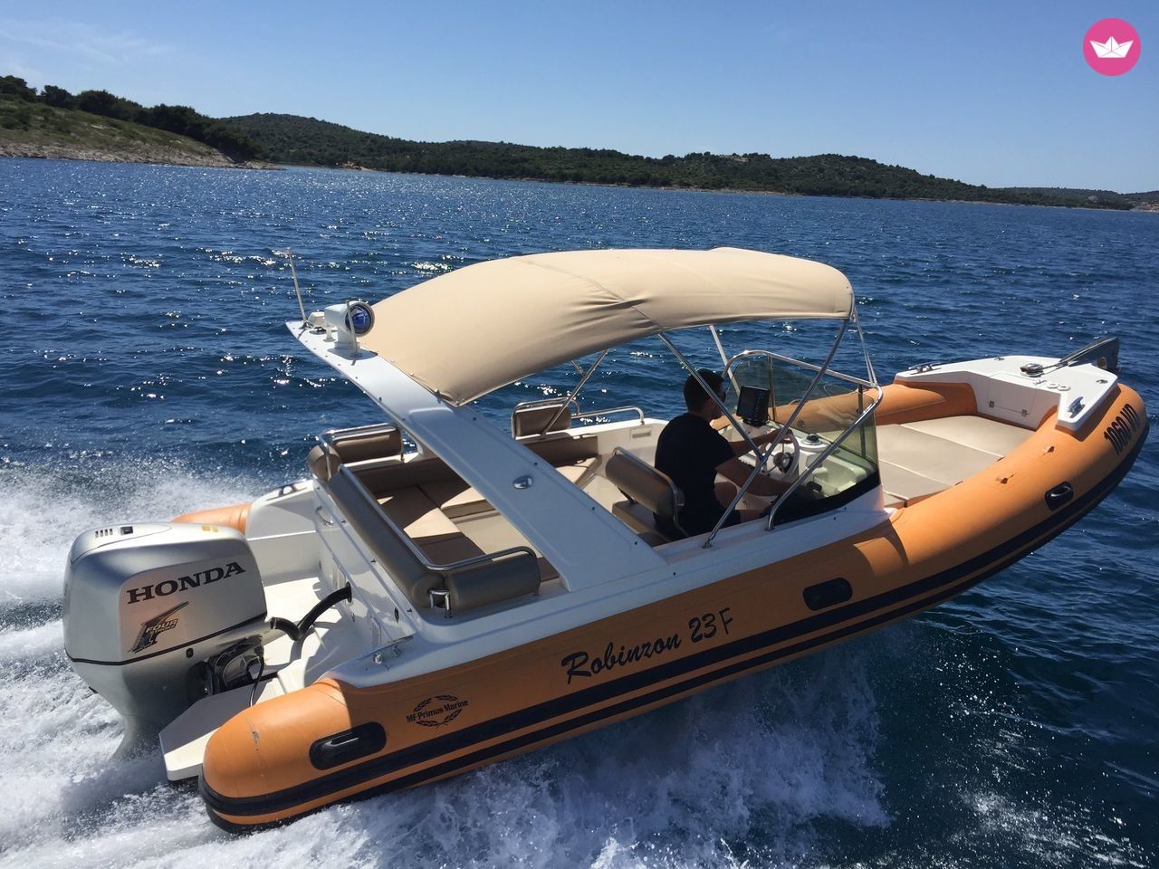 Mf Primus Marine Robinson 23 in Povlja for hire