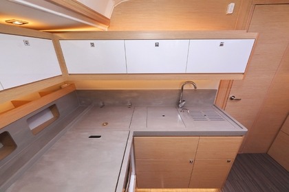 Hyra båt Segelbåt Dufour Yachts Dufour 470 - 3 cab. Sukošan