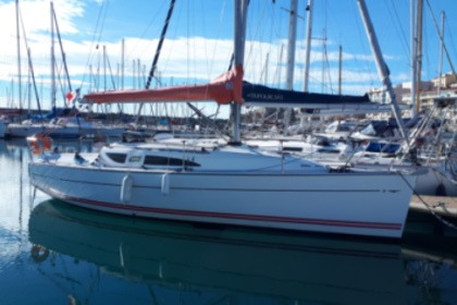 Charter Sailboat Jeanneau Sun Fast 32i Marseille